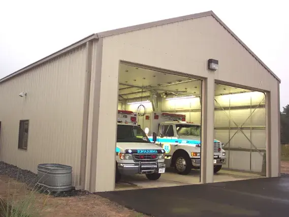 Ŝtalo Frame Ambulance Garage Building