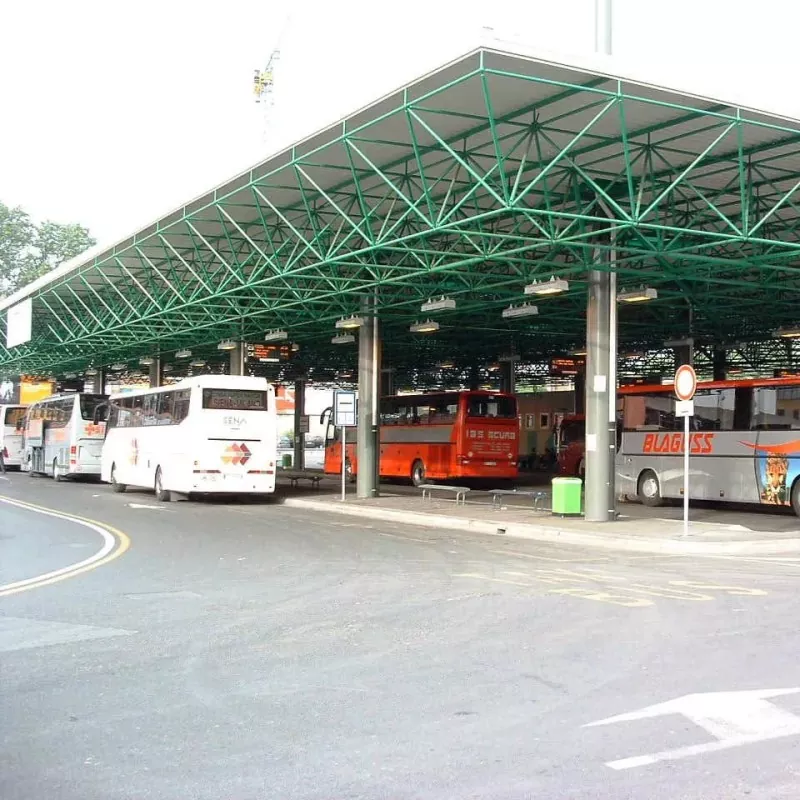 Ŝtalo Struktura Busa Deponejo